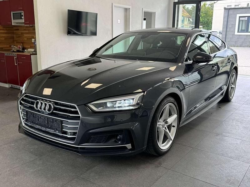 Grau Gebraucht 2019 Audi A5 Sportback S-Line Coupé | 20.950 € (Superpreis) - Bild 1/4