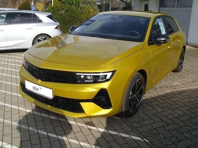 Gebraucht Opel Astra 131 PS (96 kW) 2024 Kultgelb metalliclackierung Kleinwagen