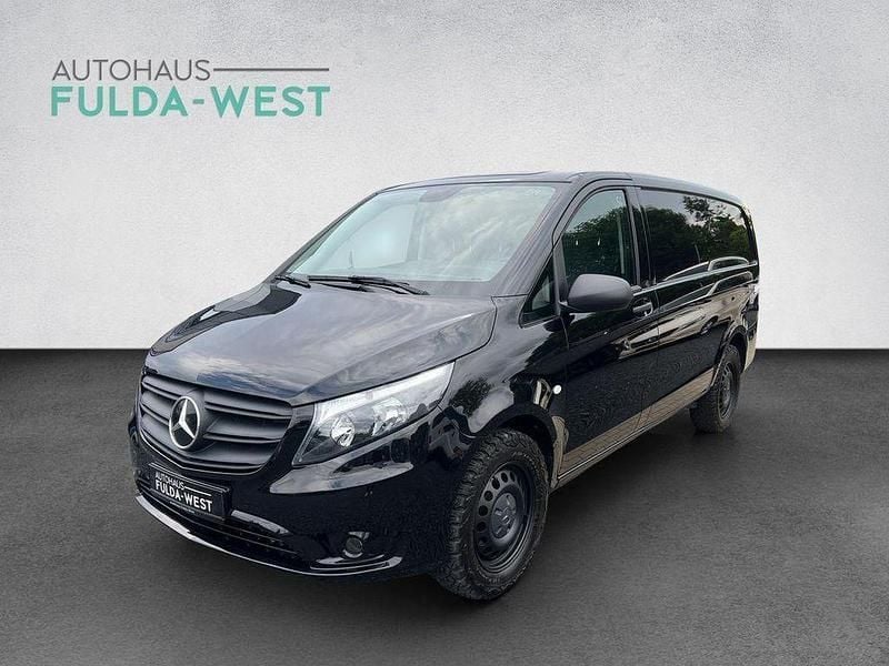 Schwarz Gebraucht 2022 Mercedes Vito Van / Kleinbus | 38.440 € (Guter Preis) - Bild 1/4