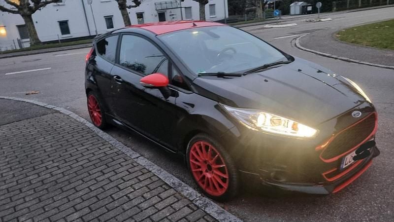 Gebraucht Ford Fiesta ST 140 PS (102 kW) 2015 Schwarz Kleinwagen