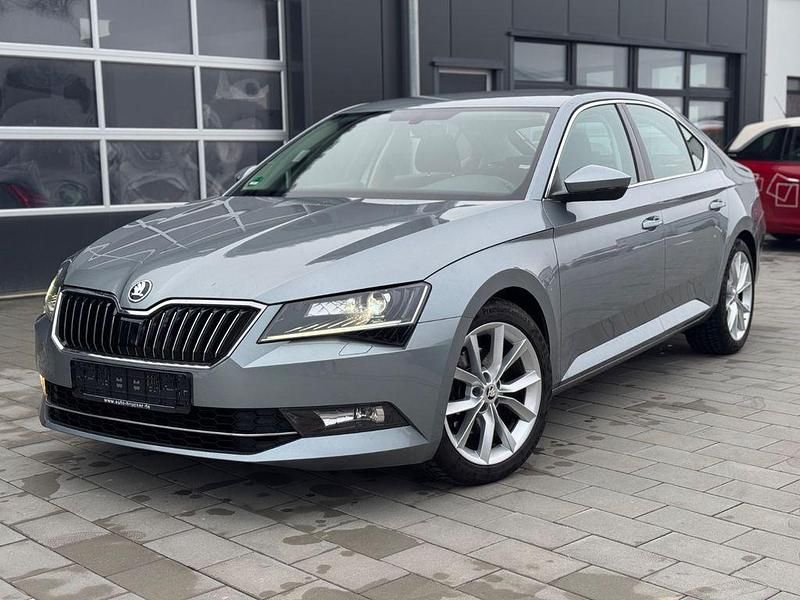 Gebraucht Skoda Superb Style 179 PS (131 kW) 2016 Grau Limousine