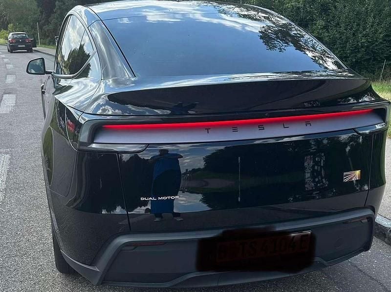 Gebraucht Tesla Model Y 275 kW (375 PS) 2025 Schwarz SUV