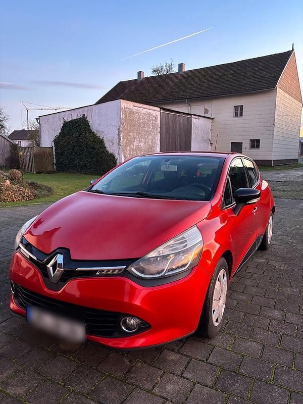 Gebraucht Renault Clio IV 90 PS (66 kW) 2013 Rot Limousine