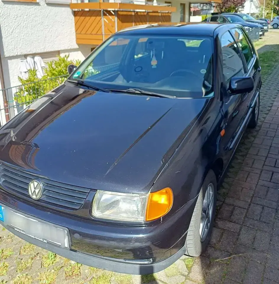 Second-hand VW Polo Comfortline 60 CP (44 kW) 1997 Berlinǎ