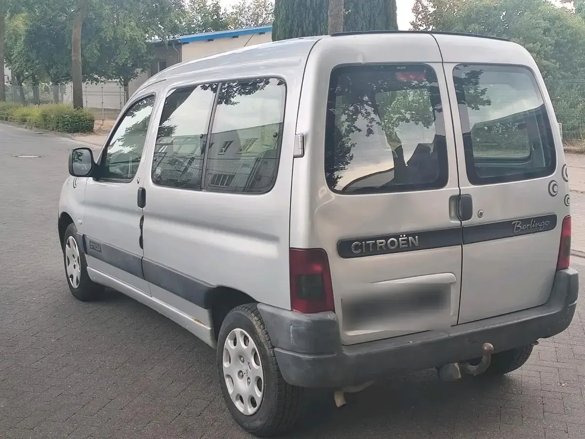 Gebraucht Citroën Berlingo 75 PS (55 kW) 2005 Silber Van / Kleinbus