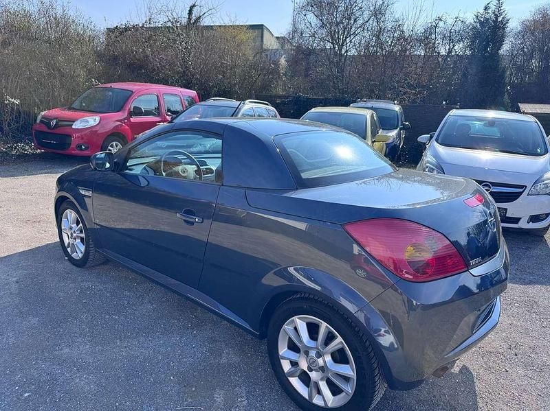 Gebraucht Opel Tigra 90 PS (66 kW) 2006 Grau Cabrio