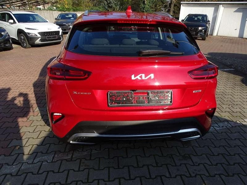 Second-hand Kia XCeed Comfort 141 CP (103 kW) 2022 Roșu SUV