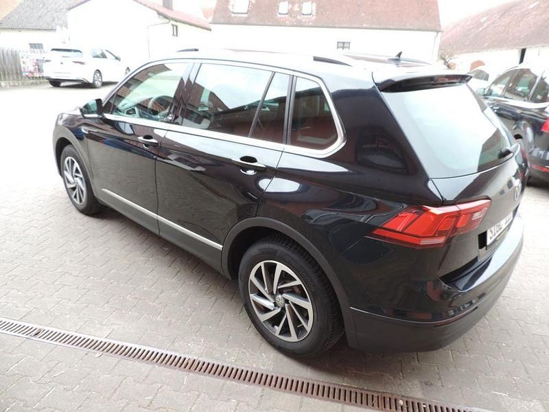 Gebraucht VW Tiguan Sound 150 PS (110 kW) 2017 Schwarz SUV