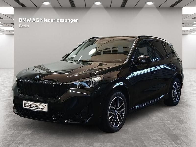Schwarz Gebraucht 2023 BMW iX1 M Sport SUV | 42.400 € (Fairer Preis) - Bild 1/4