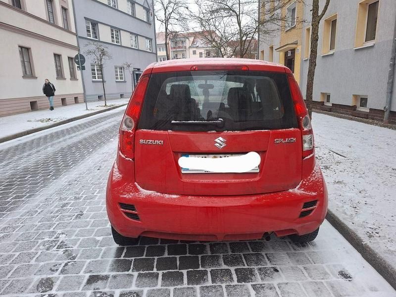 Gebraucht Suzuki Splash Club 94 PS (69 kW) 2013 Rot Kleinwagen