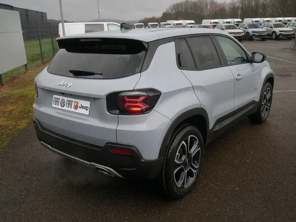 Neu Jeep Avenger Summit 101 PS (74 kW) 2026 Grau SUV