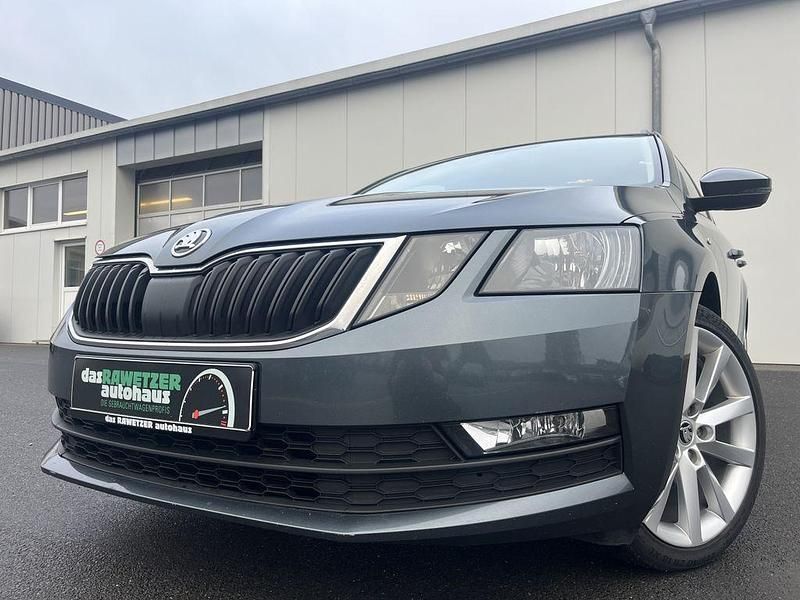 Grau Gebraucht 2020 Skoda Octavia Ambition Kombi | 15.860 € (Guter Preis) - Bild 1/4