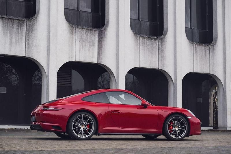 Gebraucht Porsche 911 Carrera 370 PS (272 kW) 2017 Rot Coupé