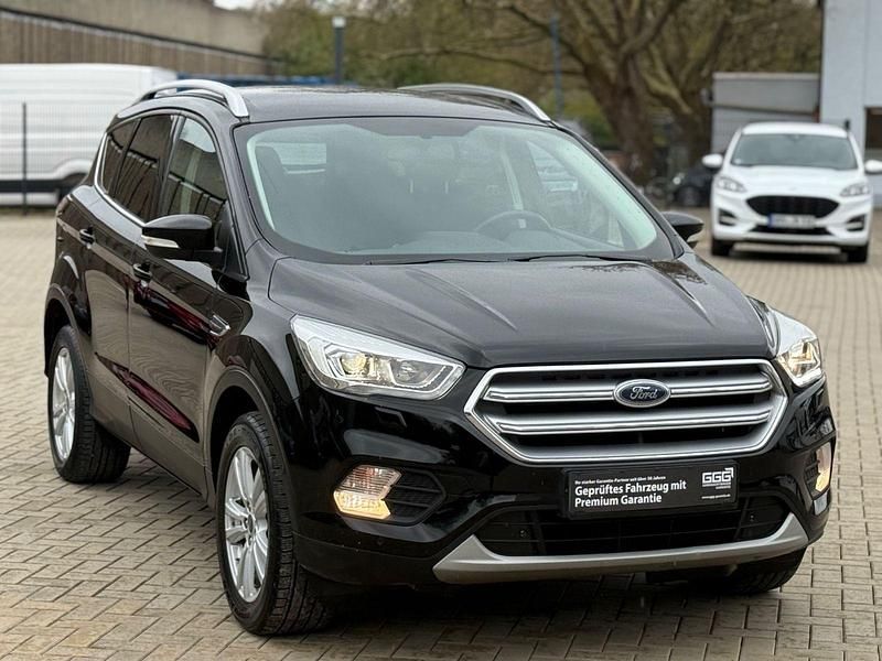 Gebraucht Ford Kuga Cool & Connect 150 PS (110 kW) 2018 Schwarz SUV