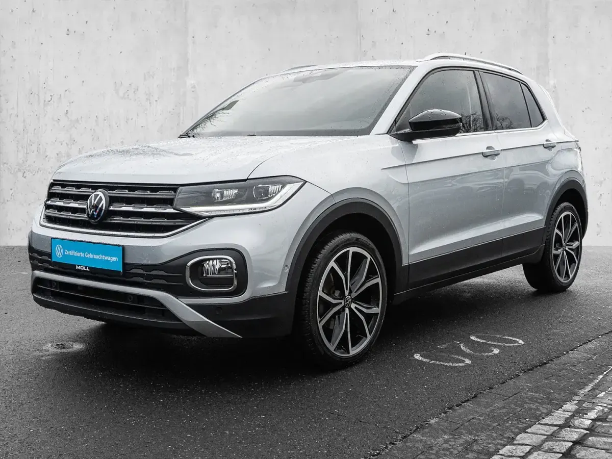 Gebraucht VW T-Cross Style 110 PS (80 kW) 2022 Reflexsilber (metallic) SUV