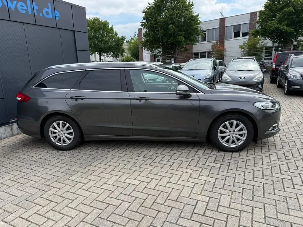 Gebraucht Ford Mondeo Titanium 165 PS (121 kW) 2019 Grau Limousine