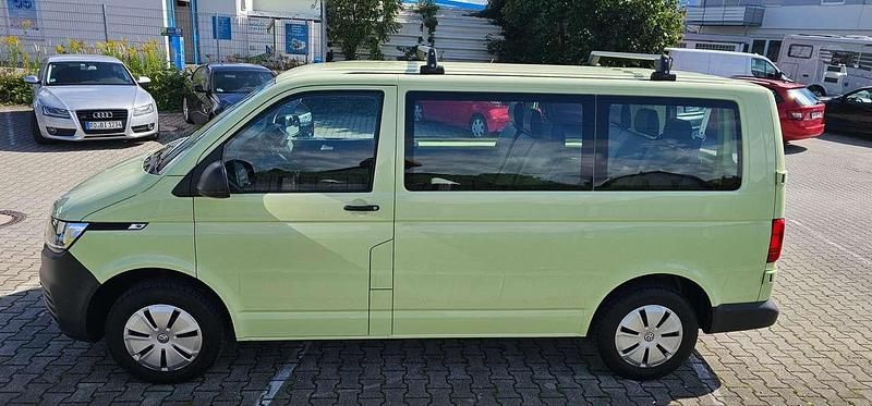 Używany VW Transporter 110 KM (80 kW) 2021 Zielony Van