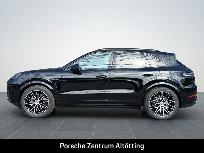 Gebraucht Porsche Cayenne 470 PS (345 kW) 2025 Chromitschwarzmetallic SUV