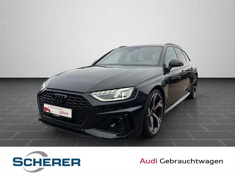 Mythosschwarz metallic Gebraucht 2022 Audi RS4 Ambiente Kombi | 69.900 € (Fairer Preis) - Bild 1/4