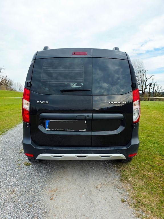 Gebraucht Dacia Dokker Stepway 131 PS (96 kW) 2020 Schwarz Van / Kleinbus