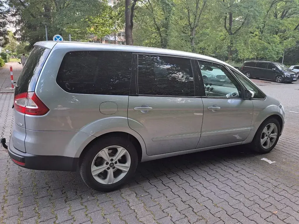 Gebraucht Ford Galaxy Ghia 140 PS (102 kW) 2010 Grau Van / Kleinbus