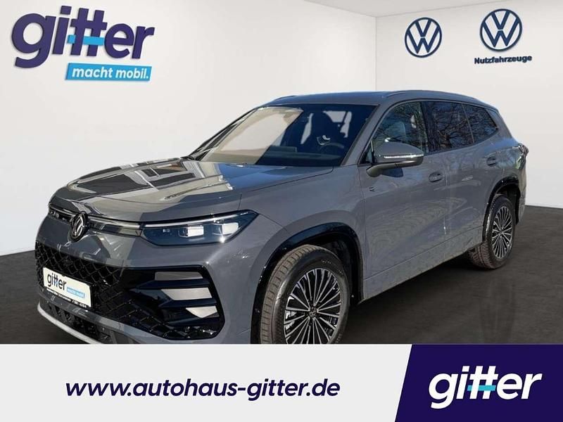 Delfingrau metallic Gebraucht 2025 VW Tayron R-line SUV | 68.490 € (Teuer) - Bild 1/4