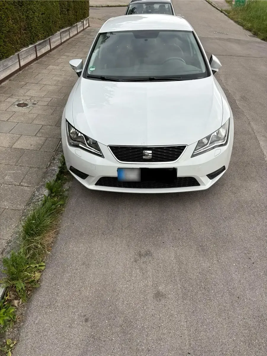 Gebraucht Seat Leon Style 105 PS (77 kW) 2015 Weiß Limousine