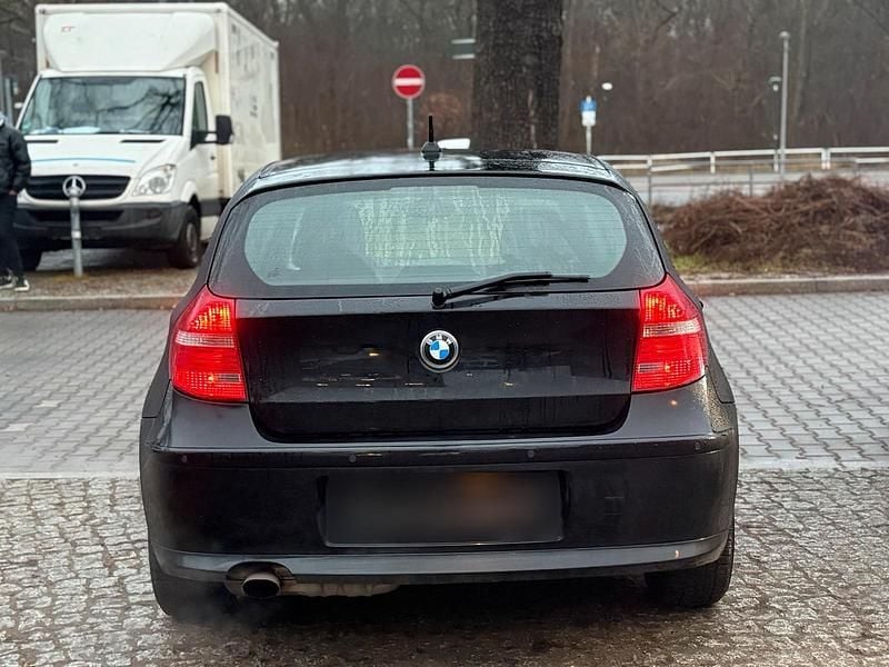 Gebraucht BMW 120 150 PS (110 kW) 2008 Schwarz Kleinwagen