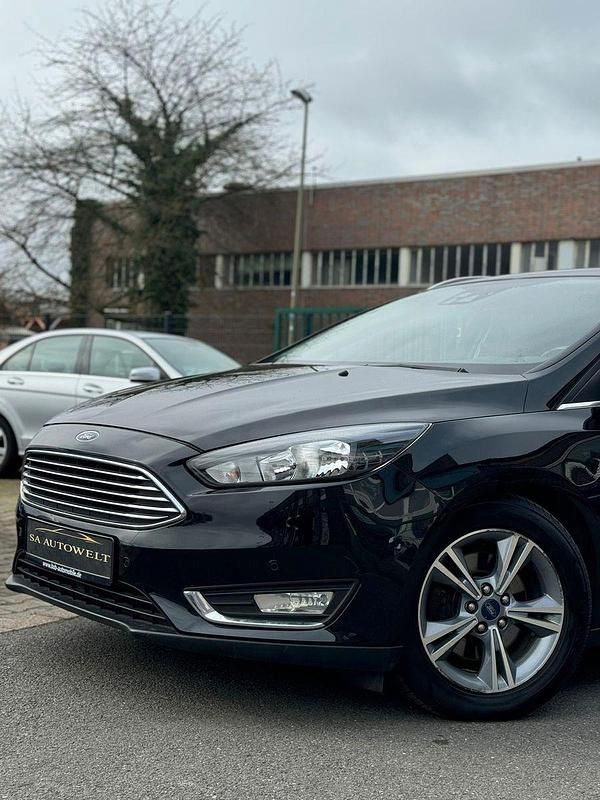 Używany Ford Focus Titanium 182 KM (133 kW) 2015 Czarny Kombi