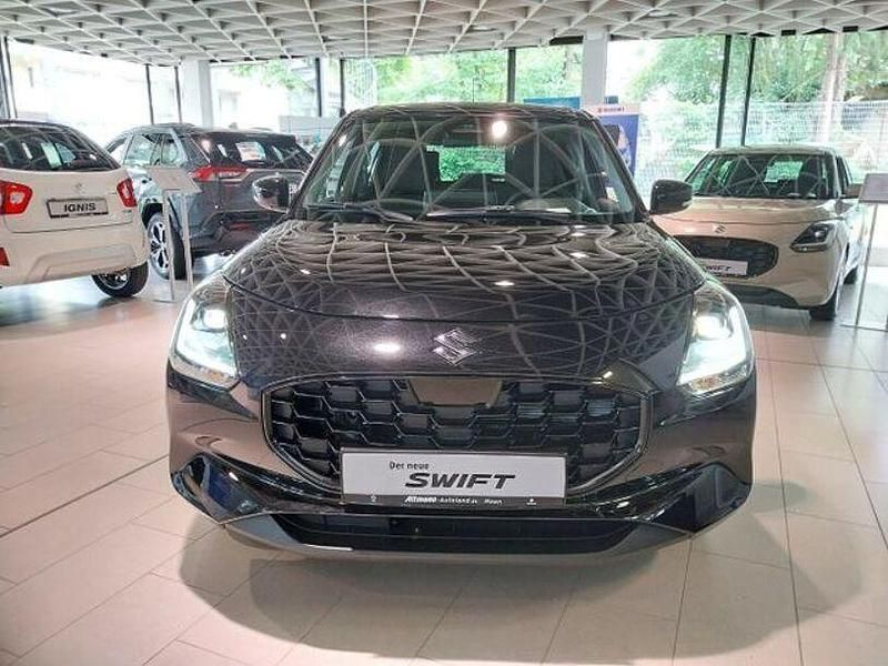 Gebraucht Suzuki Swift Comfort+ 83 PS (61 kW) 2024 Schwarz Kleinwagen