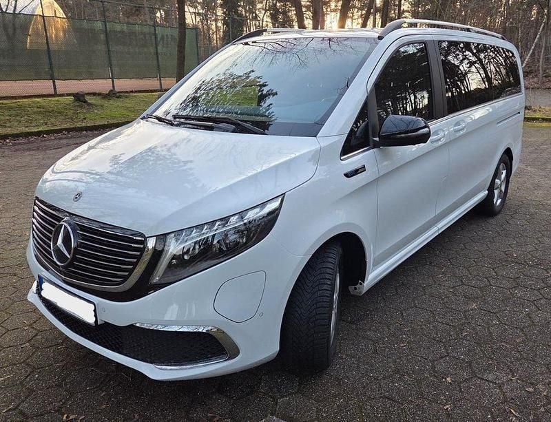 Weiß Gebraucht 2020 Mercedes EQV300 Avantgarde Van / Kleinbus | 40.190 € (Guter Preis) - Bild 1/4