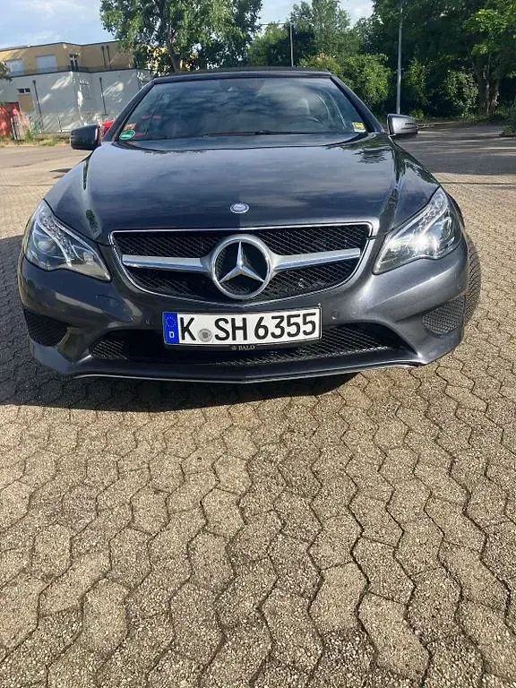 Gebraucht Mercedes E200 185 PS (136 kW) 2013 Grau Cabrio