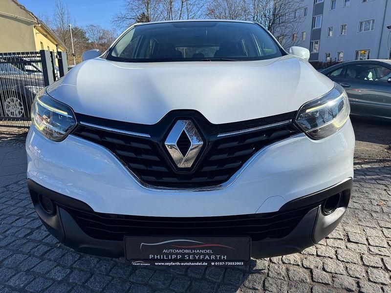 Gebraucht Renault Kadjar Life 131 PS (96 kW) 2016 Weiß SUV