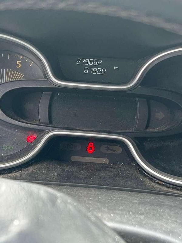 Gebraucht Renault Trafic 135 PS (99 kW) 2015 Van / Kleinbus