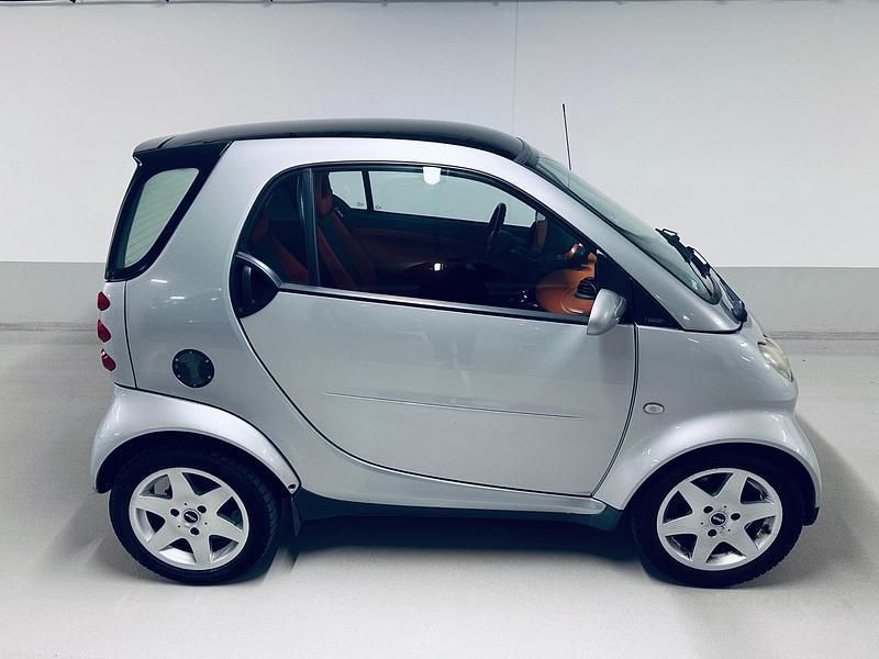 Silber Gebraucht 2004 Smart ForTwo Coupé Coupé | 3.300 € - Bild 1/4