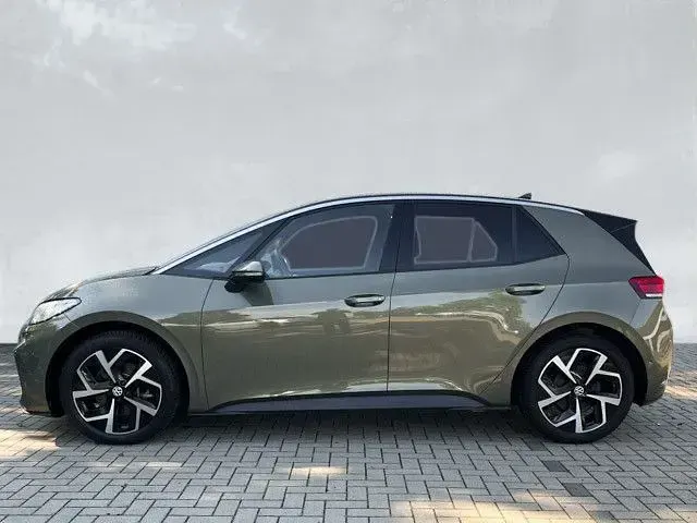 Gebraucht VW ID.3 Pro 150 kW (204 PS) 2024 Dark olivine green metallic/sc Kleinwagen
