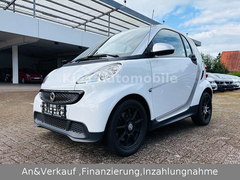 Silber Gebraucht 2015 Smart ForTwo Coupé Passion Kleinwagen | 8.470 € (Guter Preis) - Bild 1/4