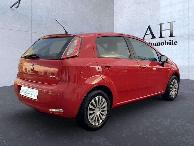 Gebraucht Fiat Punto Street 69 PS (50 kW) 2014 Rot Limousine