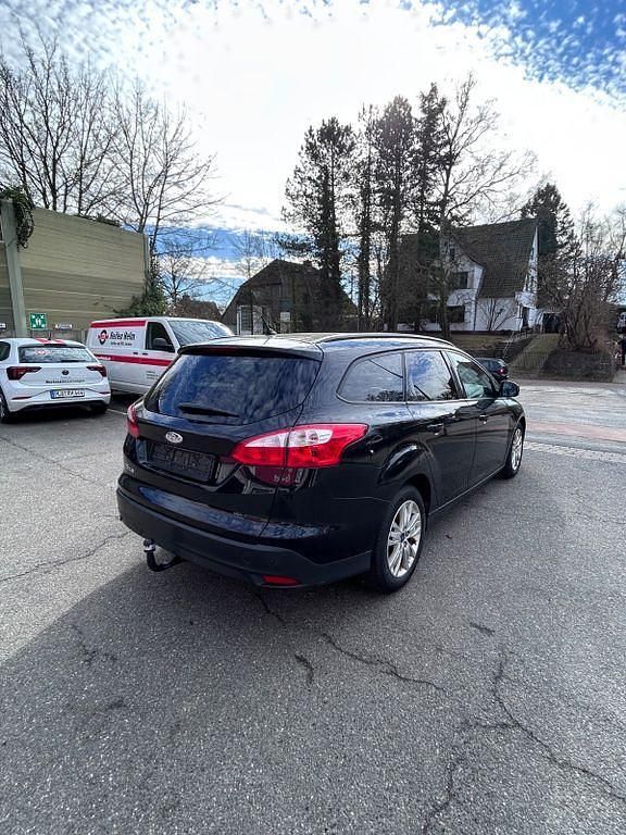 Gebraucht Ford Focus 116 PS (85 kW) 2011 Schwarz Kombi