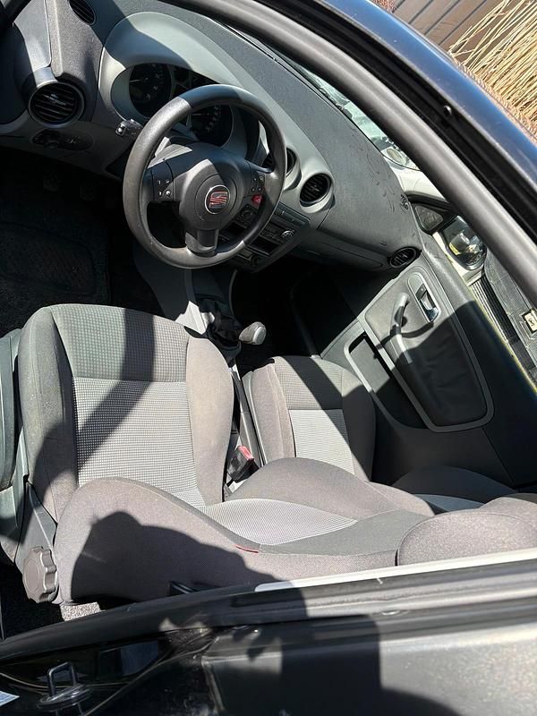 Gebraucht Seat Ibiza 64 PS (47 kW) 2006 Schwarz Kleinwagen