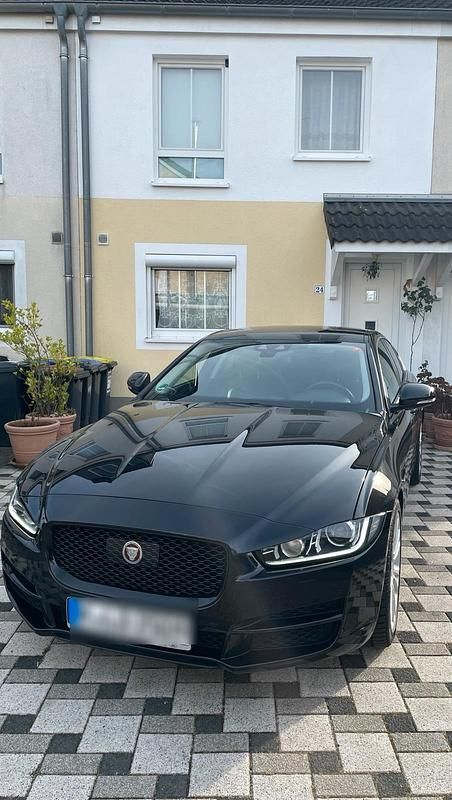 Gebraucht Jaguar XE Prestige 180 PS (132 kW) 2016 Schwarz Limousine