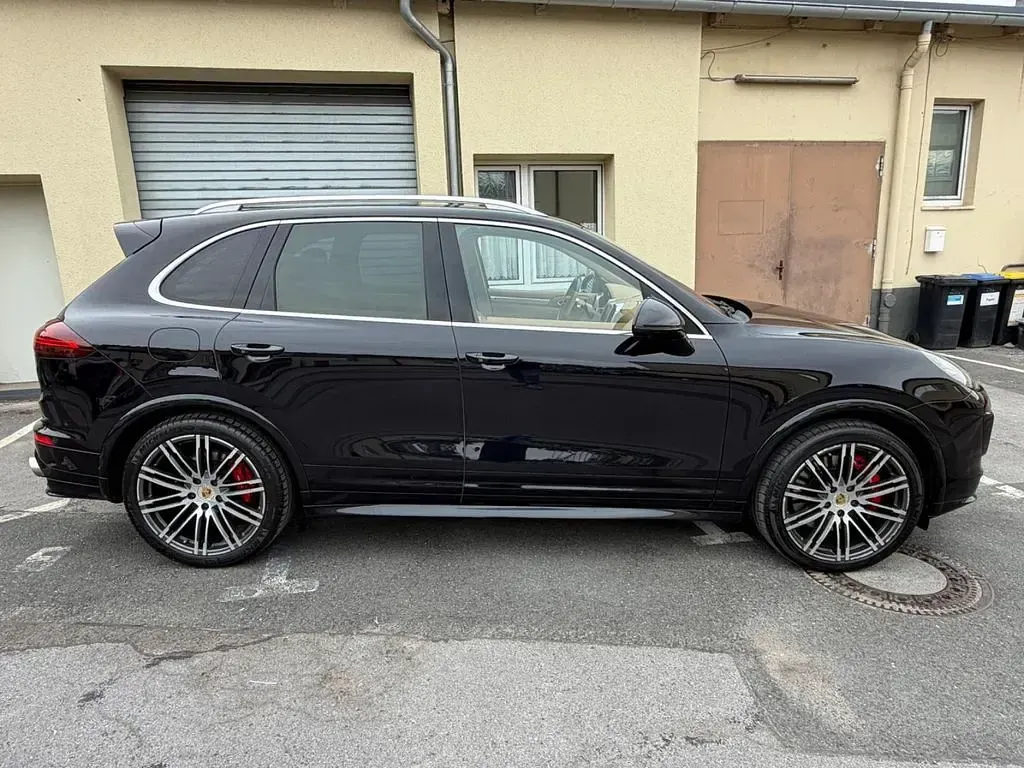 Gebraucht Porsche Cayenne GTS 441 PS (324 kW) 2016 Schwarz SUV