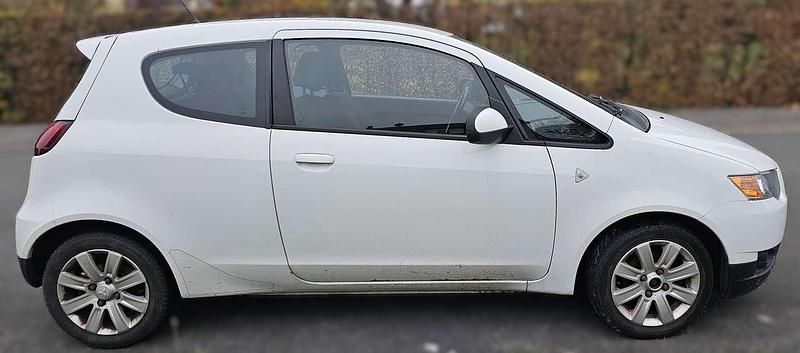 Gebraucht Mitsubishi Colt Intense 95 PS (69 kW) 2011 Weiß Kleinwagen