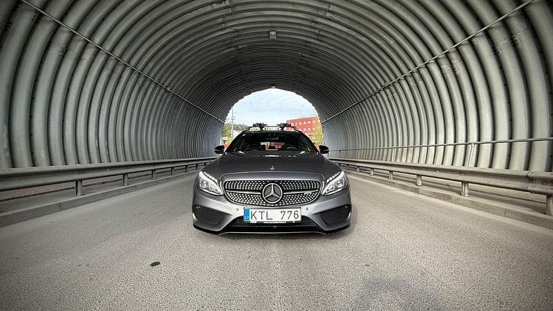 Grau Gebraucht 2017 Mercedes C43 AMG AMG Limousine | 22.000 € (Guter Preis) - Bild 1/4