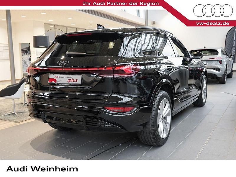 Neu Audi Q6 e-tron Performance 225 kW (306 PS) 2026 Schwarz SUV
