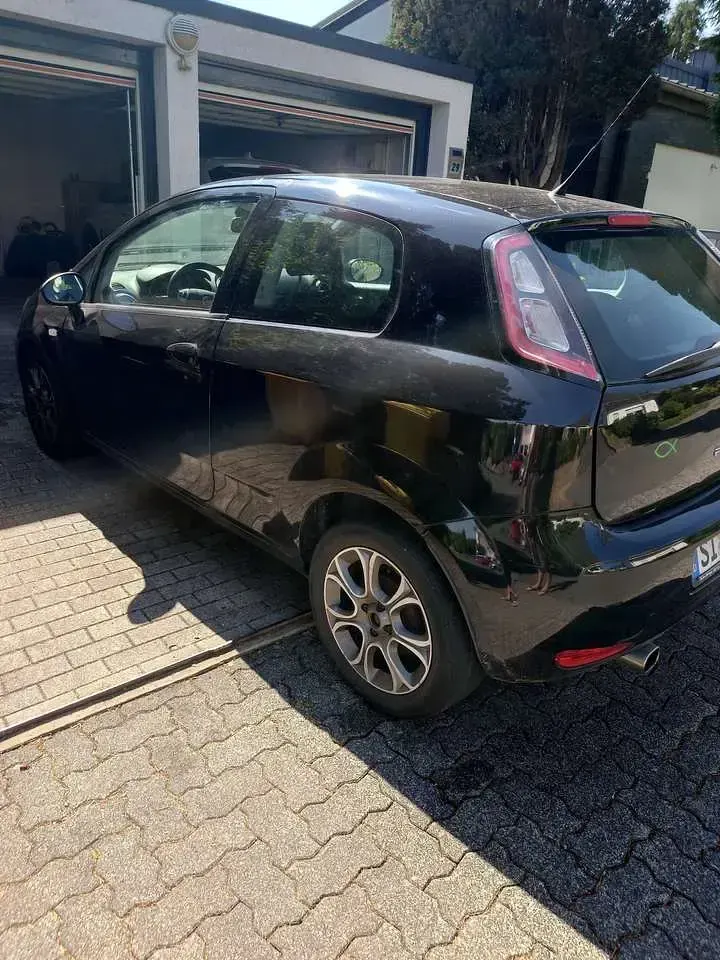 Gebraucht Fiat Punto Emotion 86 PS (63 kW) 2015 Schwarz Kleinwagen
