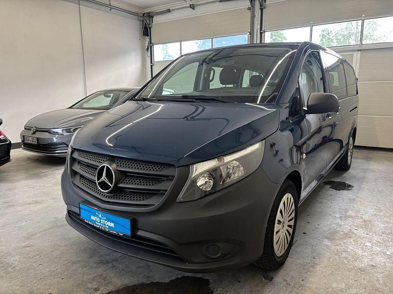 Stahlblau Gebraucht 2022 Mercedes Vito Van / Kleinbus | 24.990 € (Fairer Preis) - Bild 1/4