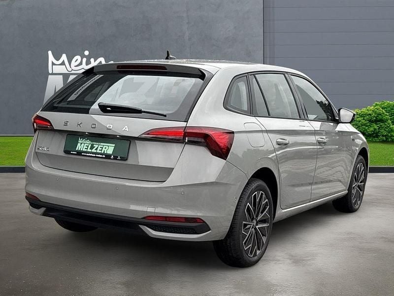Neu Skoda Scala Tour 116 PS (85 kW) 2025 Steelgrau Kleinwagen