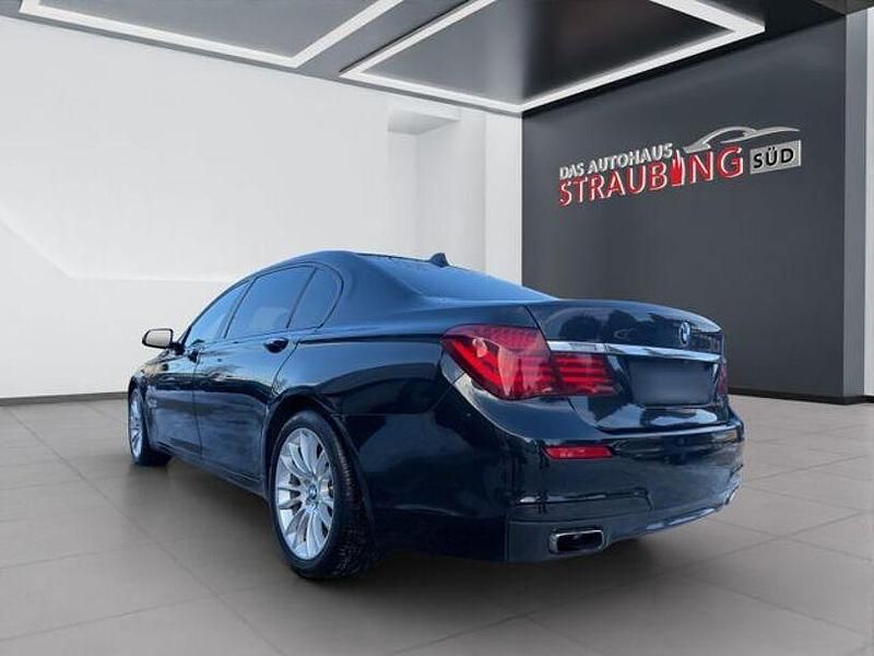 Gebraucht BMW 750L M Sport 449 PS (330 kW) 2014 Schwarz Limousine