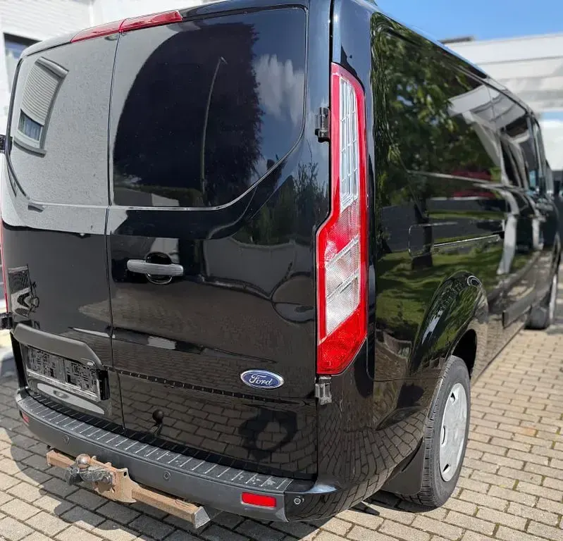 Gebraucht Ford Transit Custom 131 PS (96 kW) 2021 Schwarz Van / Kleinbus